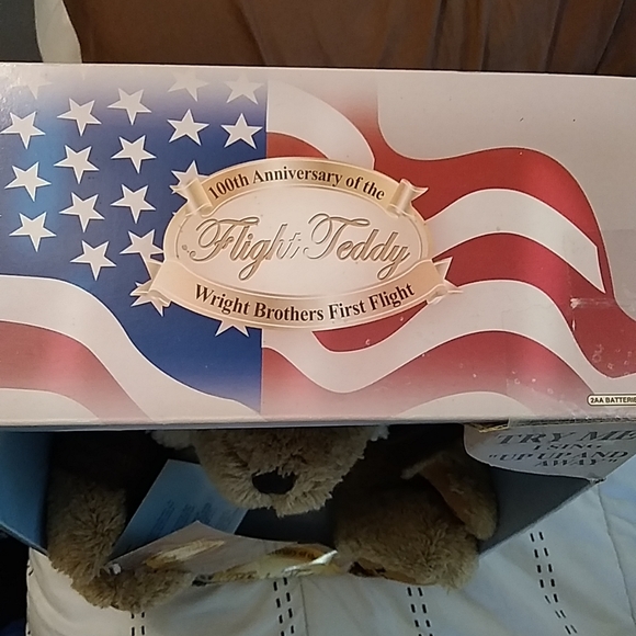 DanDee Dan Dee Teddy Bear Wright Brothers Flight plays "up up in the air" - Picture 5 of 8